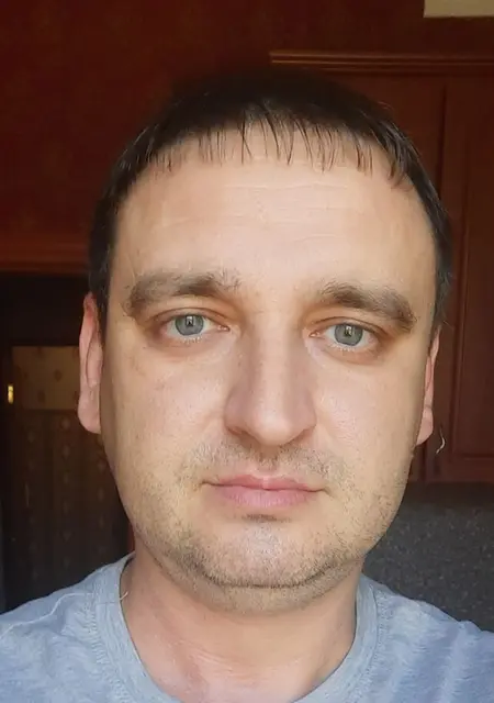 Дмитрий из Парижа, ищу на сайте знакомства без обязательств