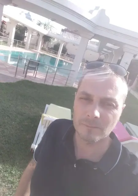 Igor из Парижа, ищу на сайте знакомства на одну ночь