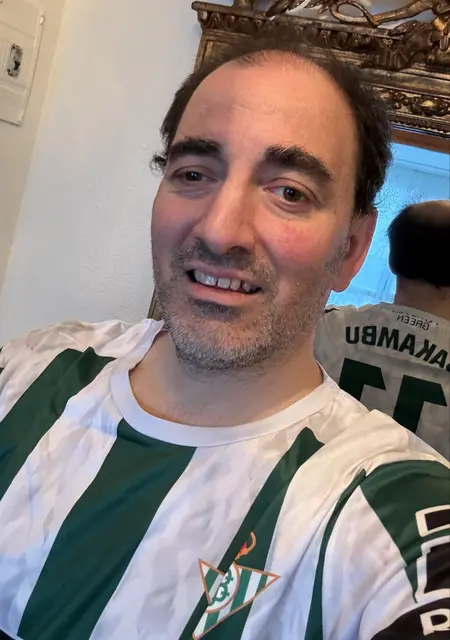 Soy Manuel, 26 años de Vitoria, busco conocer gente para pasatiempo agradable