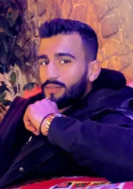 Omid из Гётеборга, мне 23, познакомлюсь для постоянных отношений