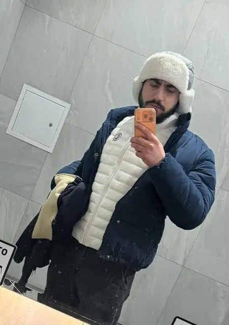 Эльвар из Франкфурта-на-майне, ищу на сайте знакомства на одну ночь