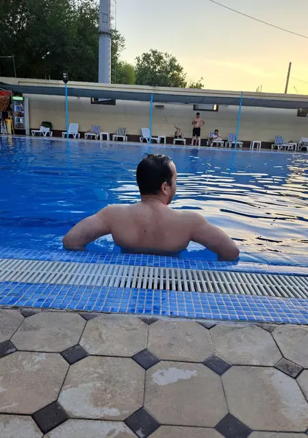 Василий из Винтертура, ищу на сайте знакомства на одну ночь