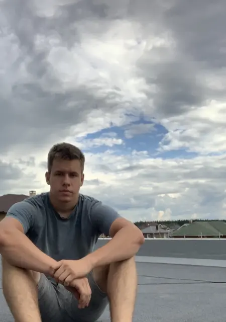 Я Олег, 21, знакомлюсь на одну ночь в Витебске