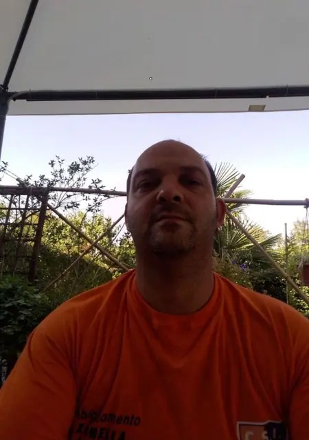 Tino из Рима, мне 42, познакомлюсь