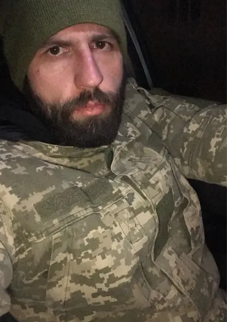 Олександр з Києва, шукаю на сайті спілкування