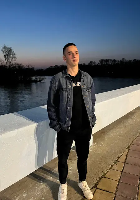 Andrey из Атырау, ищу на сайте знакомства на одну ночь