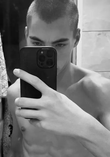 Я Даниил, 20, знакомлюсь для общения в Амстердаме