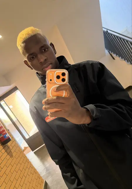 Boulby de Torrejón de Ardoz, tengo 25 años, listo para conocer para conversación virtual