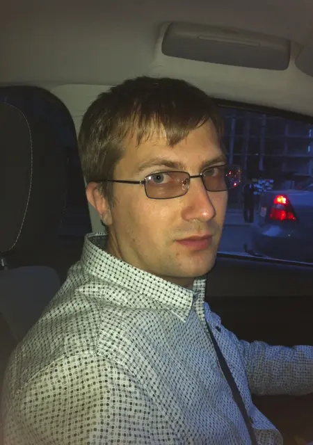 Славик из Херсона, ищу на сайте знакомства на одну ночь