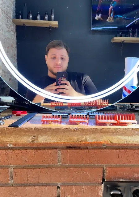 Francesco de Barcelona, tengo 24 años, listo para conocer para relación sin ataduras