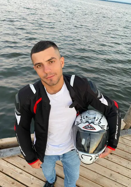 Stanislav из Познани, ищу на сайте приятное времяпровождение