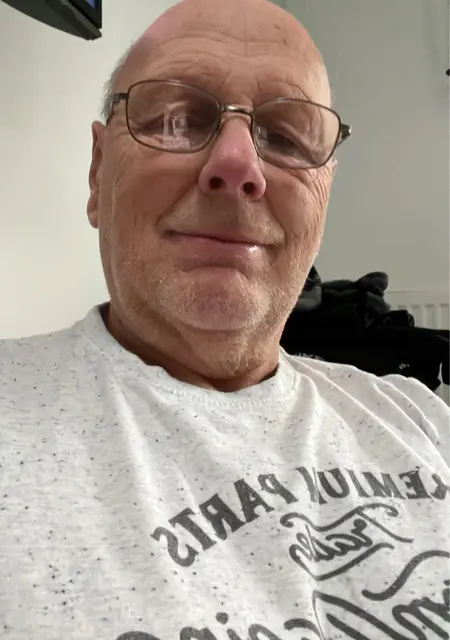 Я Steve, 71, знакомлюсь для вирта в Шеффилд