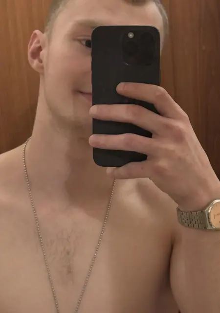 Я Егор, 19, из Франкфурта-на-майне, ищу знакомство для открытые отношения