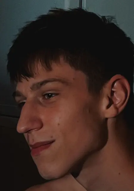 Я Станислав, 21, из Гомеля, ищу знакомство для открытые отношения