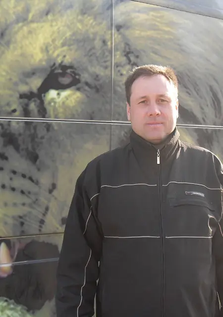 Я Антон, 55, из Луганска, ищу знакомство для постоянных отношений