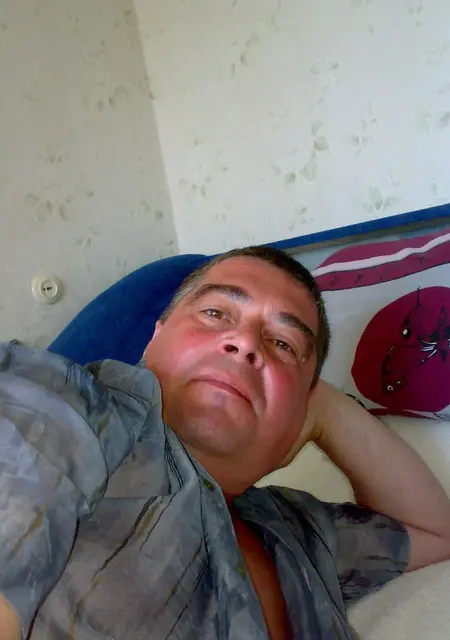 Я Алексей, 60, из Киева, ищу знакомства без обязательств