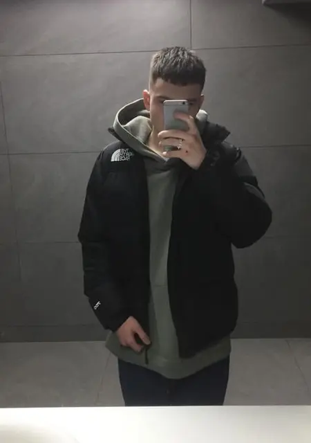 Я Андрей, 20, из Минска, ищу знакомство для дружбы