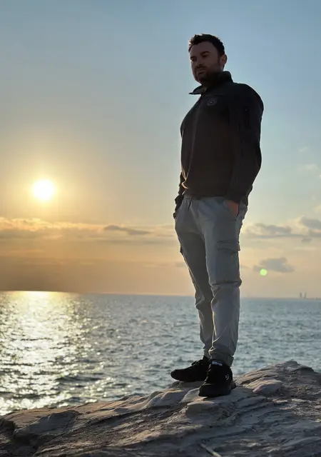 Я Sapio, 40, из Штраусберг, ищу знакомство для приятного времяпровождения