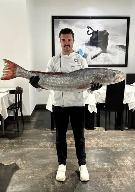 Borja из Гильена, ищу на сайте знакомства на одну ночь