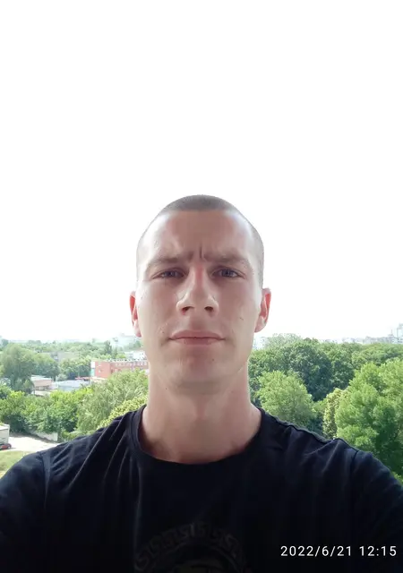 Евгений из Чернигова, мне 29, познакомлюсь без обязательств