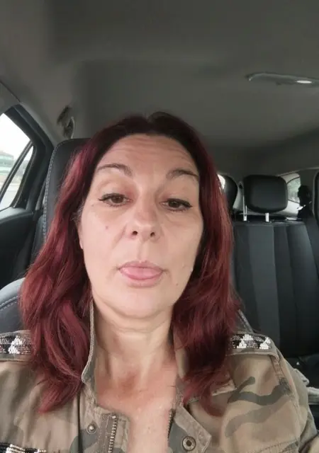 Sandra из Лиссабона, мне 42, познакомлюсь