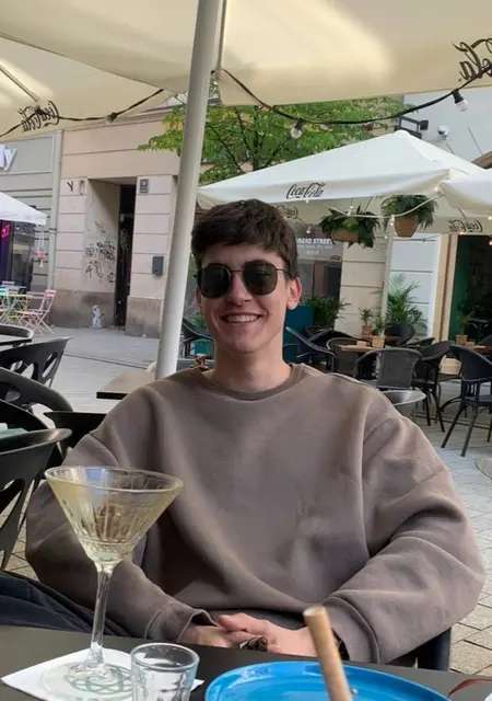 Я Назар, 20, из Познани, ищу знакомства без обязательств