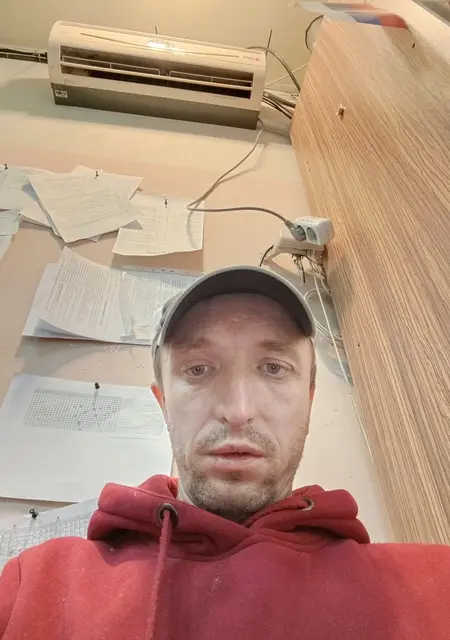 Я Дима, 41, знакомлюсь для дружбы в Макеевке