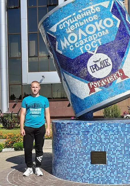 Влад из Мозыря, ищу на сайте знакомства на одну ночь