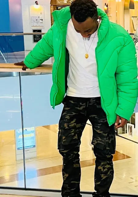 Я Alvin, 30, знакомлюсь для открытые отношения в Корбей-Эсон