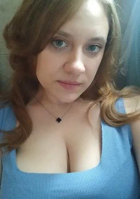 Soy Pollianna, 22 años de Vecindario, busco conocer gente para lío de una noche