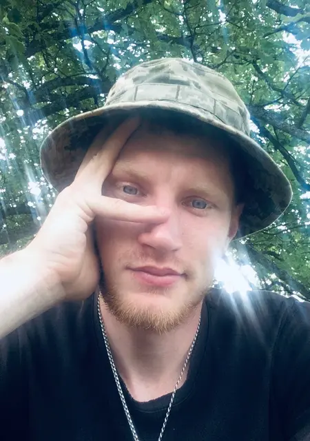 Вадим з Житомира, шукаю на сайті постійні стосунки