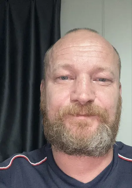 Денис из Софии, ищу на сайте открытые отношения