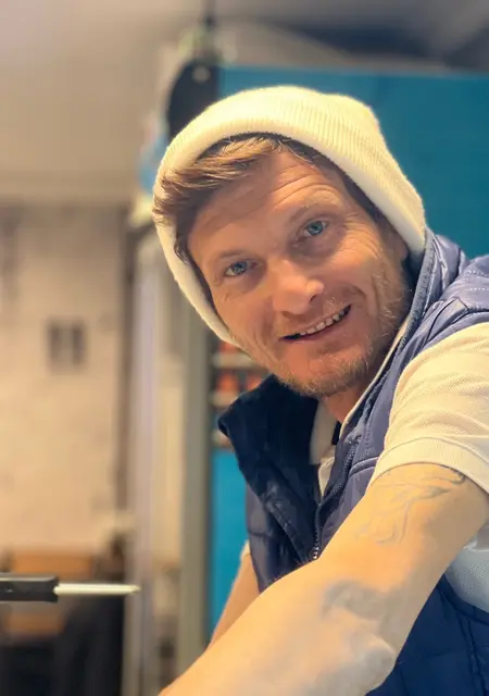 Я Yiit Eren, 25, знакомлюсь без обязательств в Бурсе