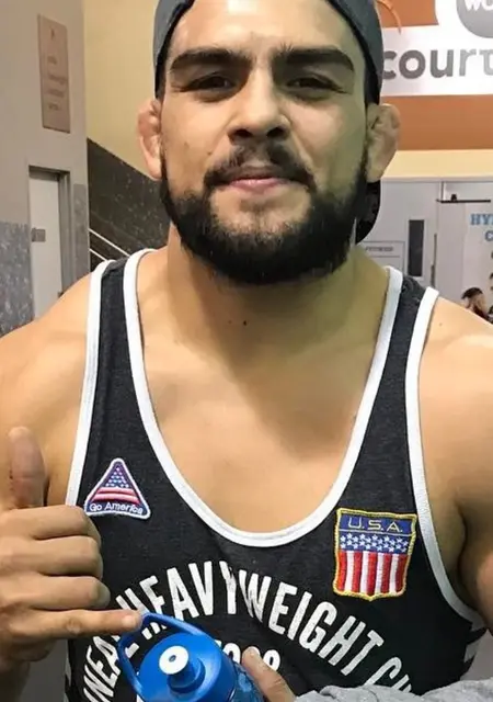 Adam из Атырау, ищу на сайте вирта