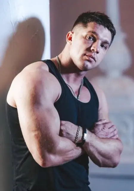 Я Владимир, 31, из Варшавы, ищу знакомство для приятного времяпровождения