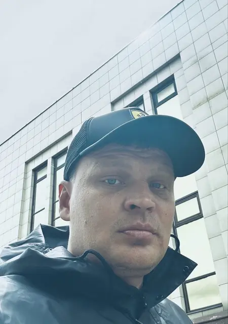 Я Дмитрий, 39, из Могилёва, ищу знакомства без обязательств