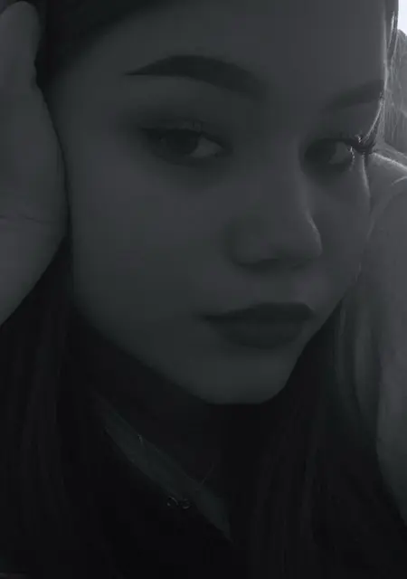 Зарина из Астаны, ищу на сайте знакомства без обязательств