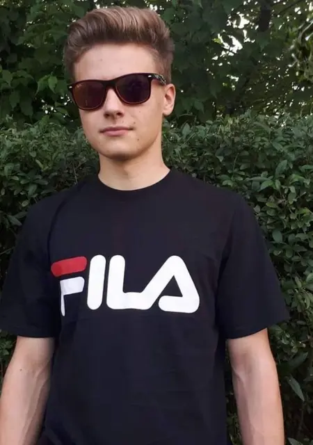 Alex из Варшавы, мне 20, познакомлюсь