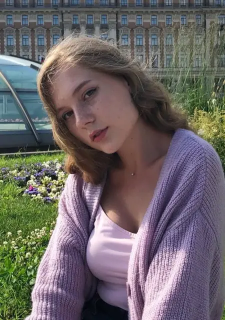 Я Даша, 23, знакомлюсь для общения в Париже