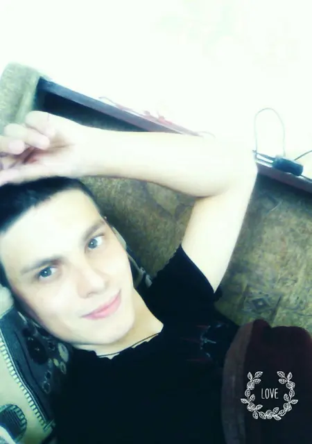 Константин з Нова Каховка, мені 28 років, познайомлюсь для вірт