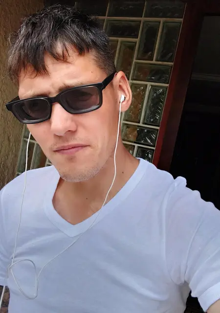 Я Vitalik, 39, знакомлюсь без обязательств в Риге