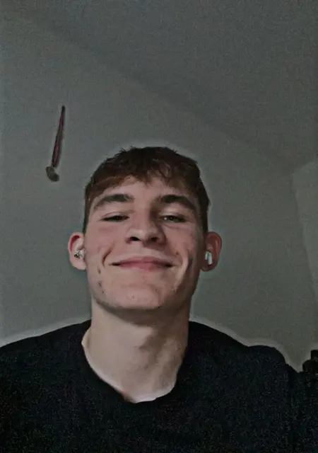 Krystian из Познани, мне 19, познакомлюсь на одну ночь