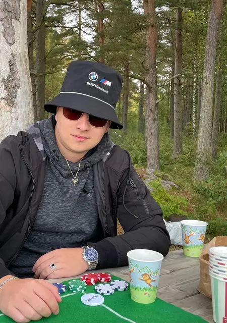 Я Vitalii, 23, знакомлюсь для открытые отношения в Осло