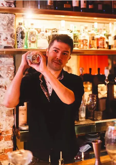 Amir из Волюве-Сен-Ламбер, ищу на сайте общение