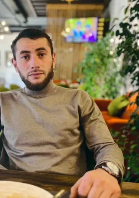 Osman из Сан-паулу, ищу на сайте знакомства на одну ночь