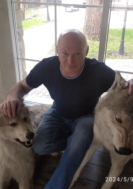 Аркадий из Лондона, ищу на сайте общение