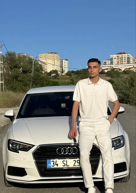 Я Sefa, 19, знакомлюсь без обязательств в Стамбуле