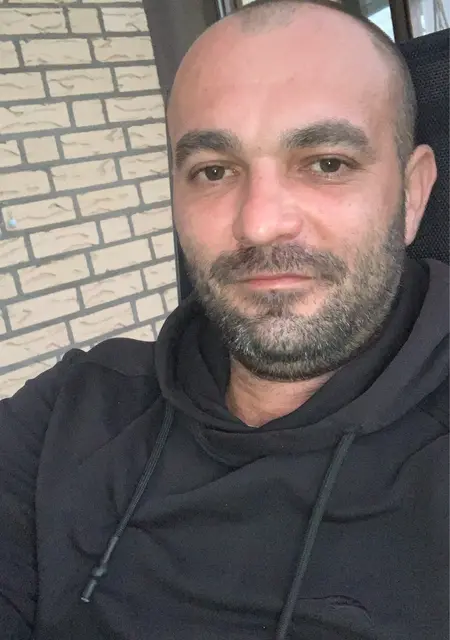 Денис из Вуппертали, мне 38, познакомлюсь для постоянных отношений