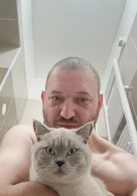 Я Андрій, 39, знакомлюсь на одну ночь в Острове