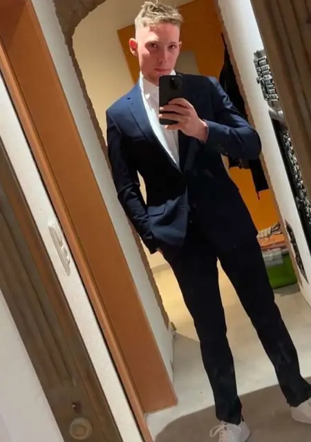 Kevin из Виттинген, мне 21, познакомлюсь для вирта